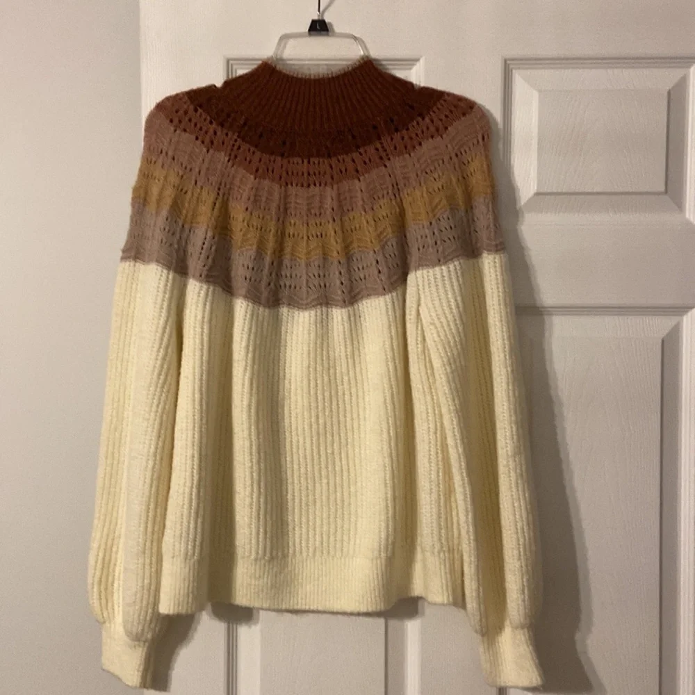 Maurice’s Sweater size L brand new with tag very soft and warm. - Picture 8 of 8